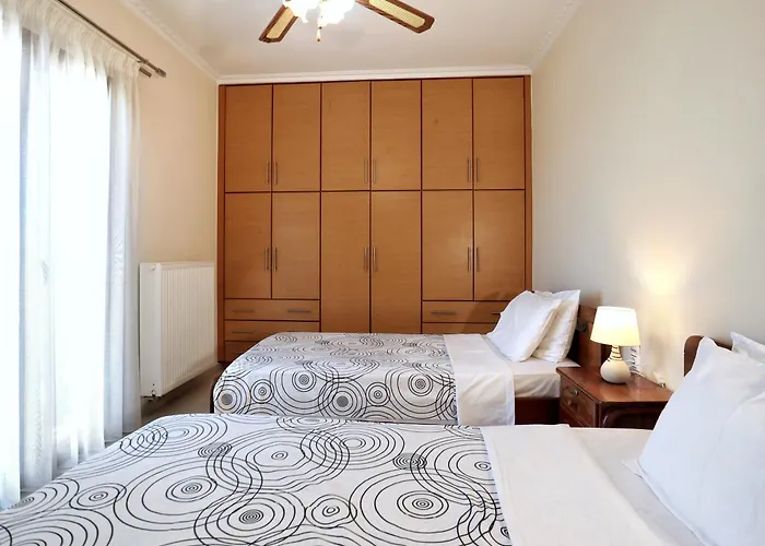 Frezia Apartment 3 *