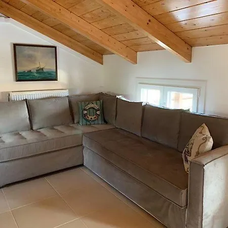 Sofita Attic Apartment Lefkada City